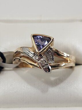 NWT 14K Two Tone LeVian Trillion Cut Tanzanite/Diamond Ring Size 7
